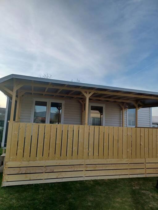 Chalets Mercure Am Wallersee Zum Vermieten Helming Buitenkant foto